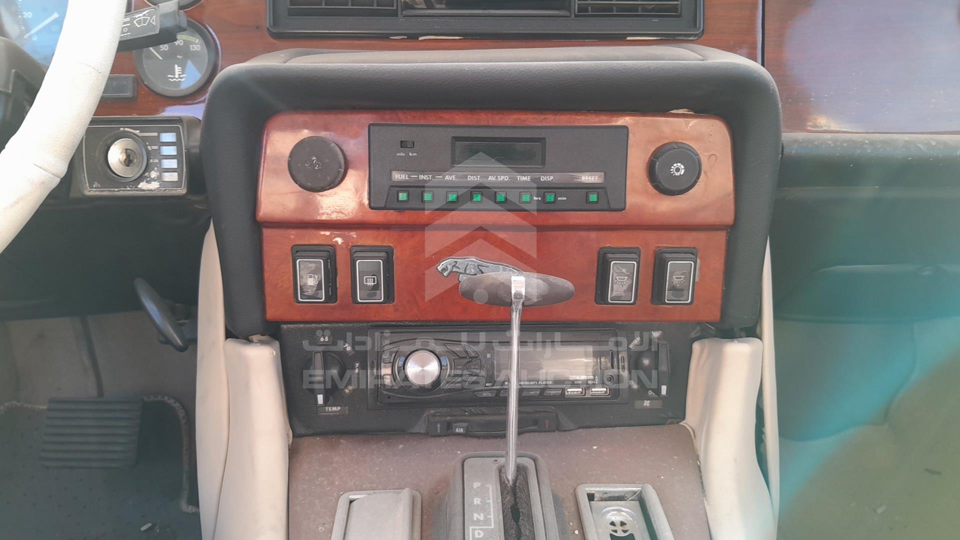 1983 JAGUAR XJ 6 VIN: SAJAY1340DC353393