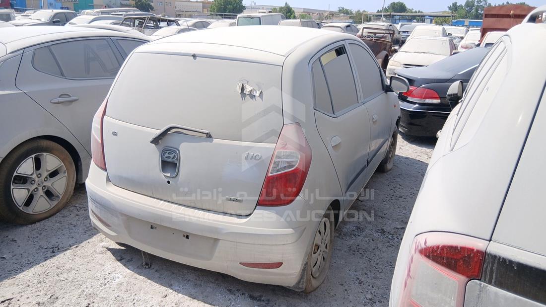 2012 Hyundai I10 — Rear Right Angle — Photo 7