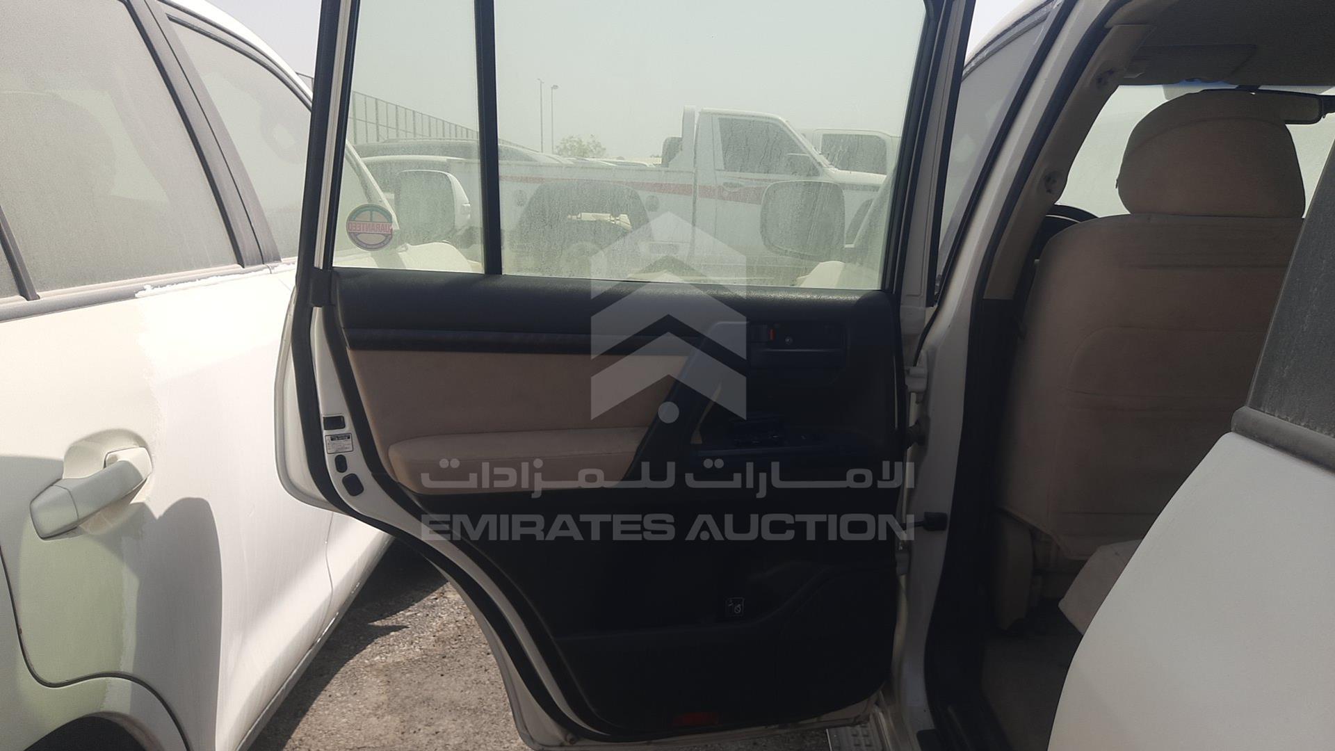 2011 TOYOTA LAND CRUISER VIN: JTMHU09J7B5052802