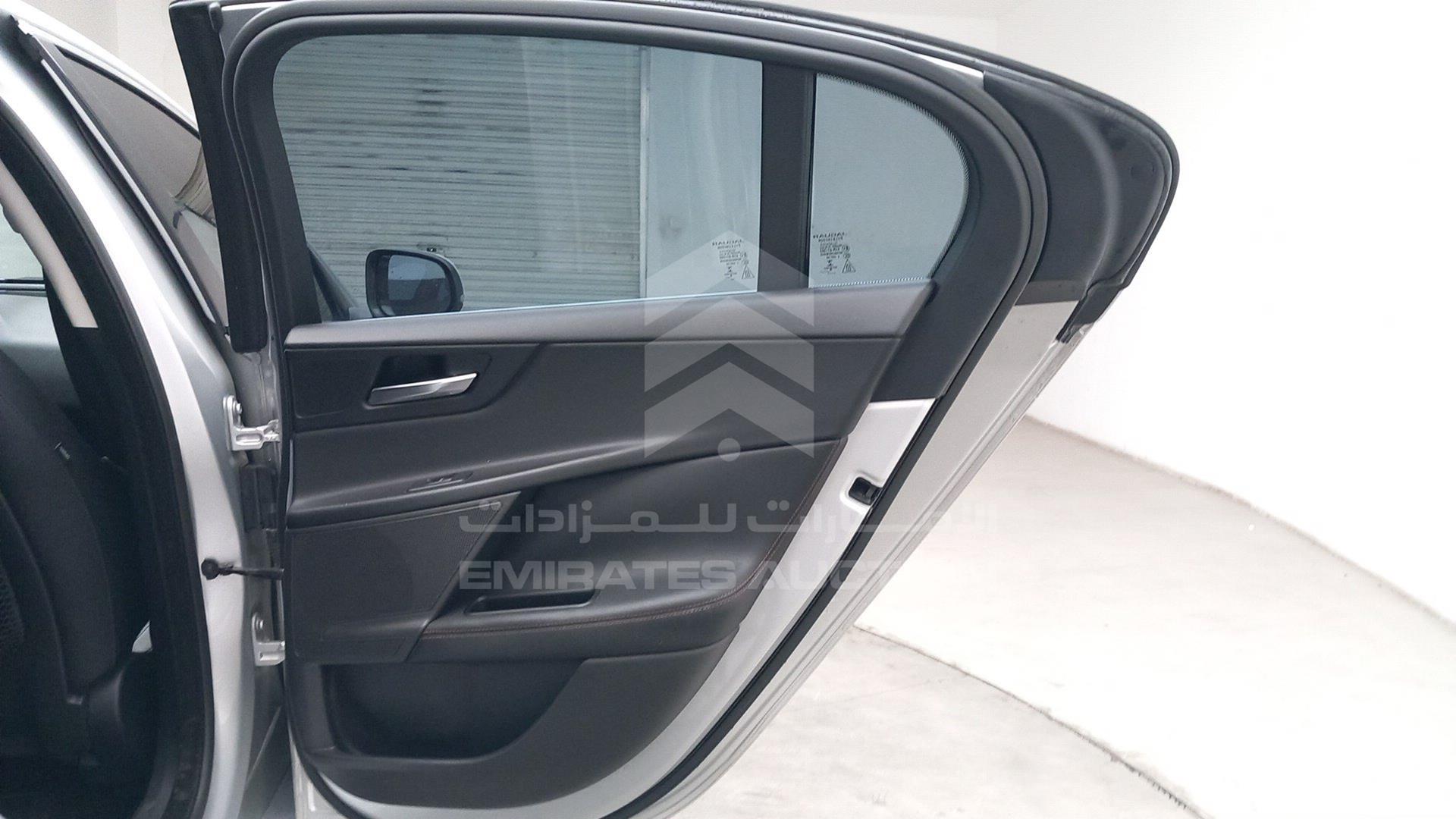 2017 JAGUAR XE VIN: SAJAB4BG6HA972158