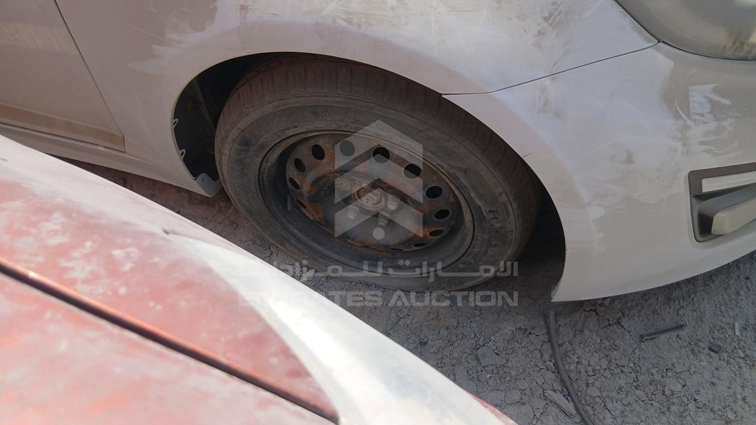 2015 Kia Optima — Front Right Tyre — Photo 13