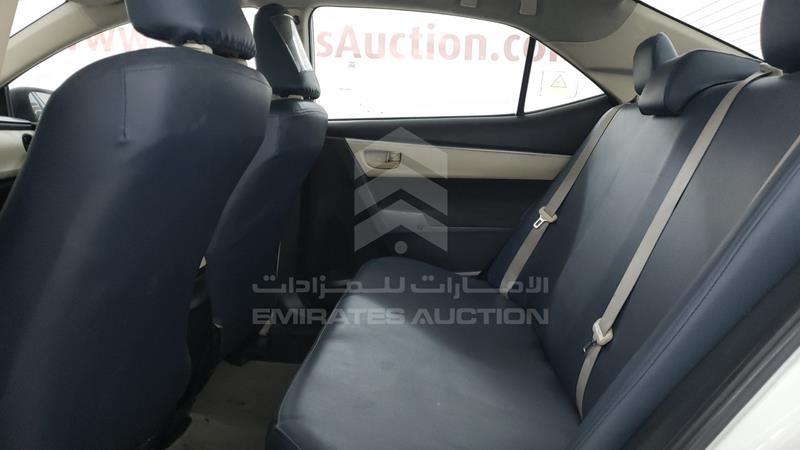 RKLBB9HE9J5206559 Auction: EmiratesAuction Lot: 404120 RKLBB9HE9J5206559 Toyota Corolla 2018 WHITE Photo 19