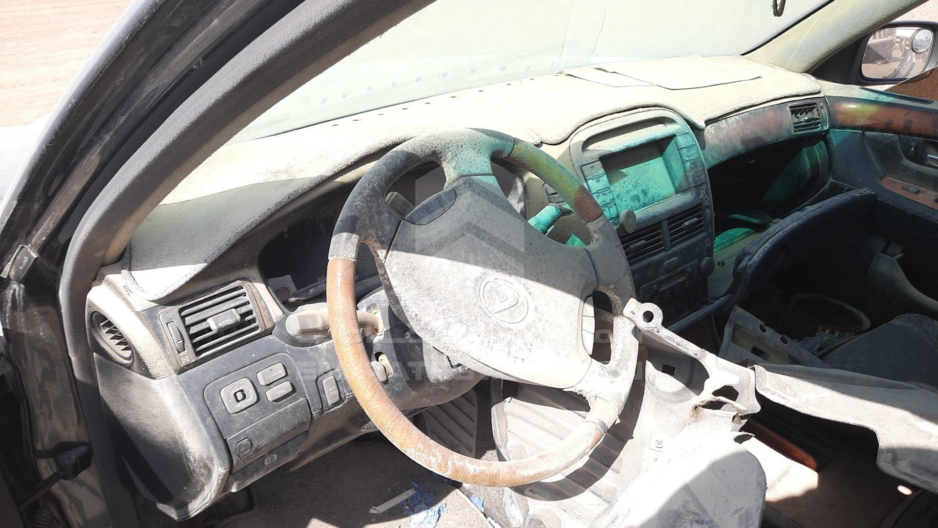 2004 LEXUS LS 430 VIN: JTHBN36F640164686