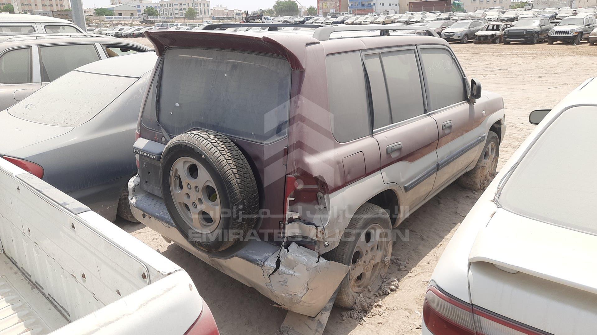 2003 MITSUBISHI PAJERO VIN: JMYLRH77W3Z704312