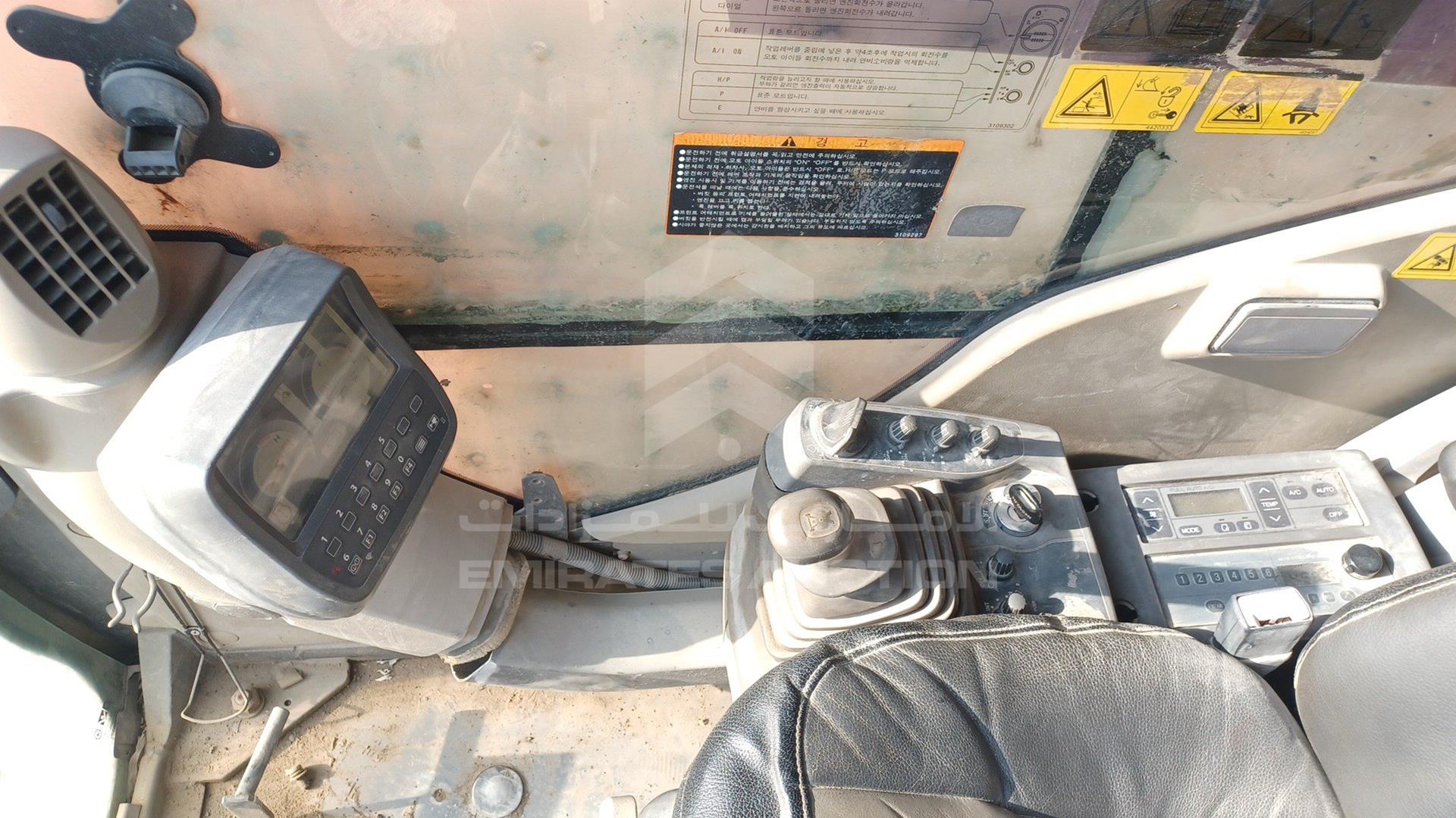 2022 HITACHI EXCAVATOR VIN: HCM1V400C00031293