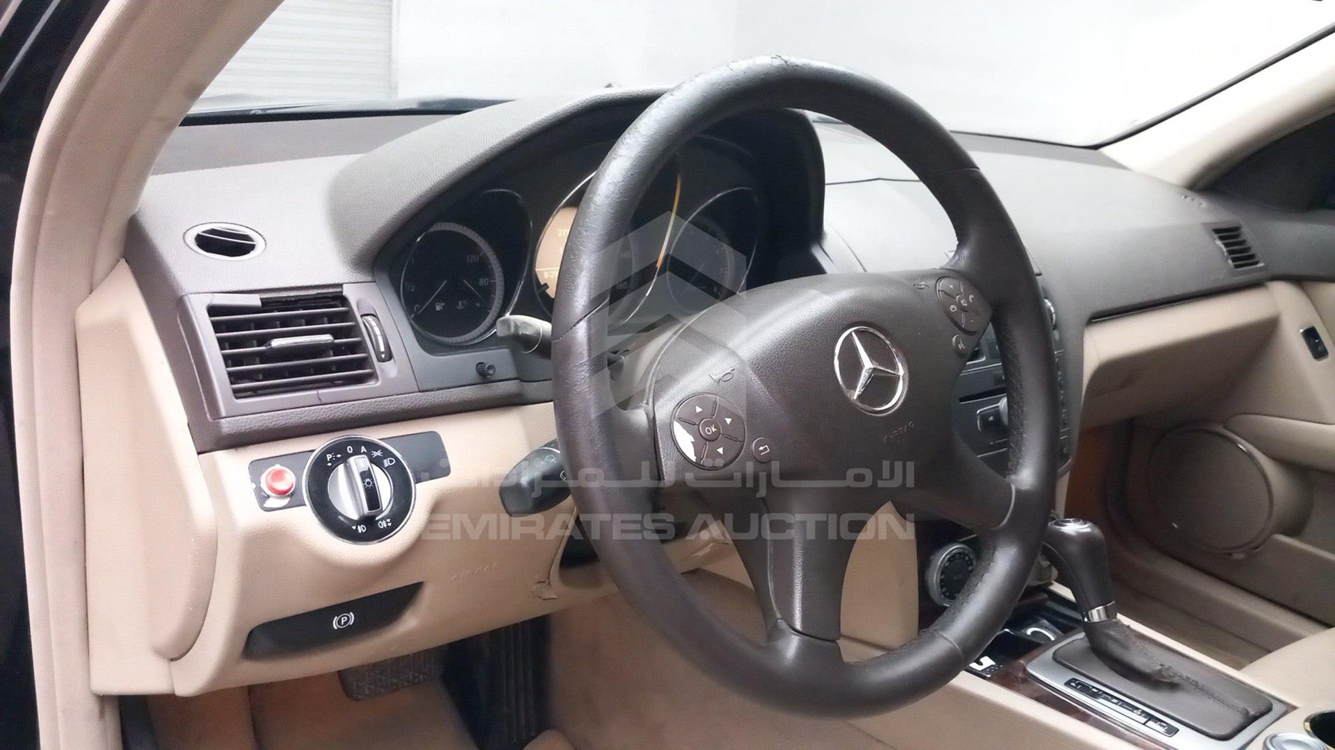 2010 MERCEDES C 300 VIN: WDDGF8BB8AF450400