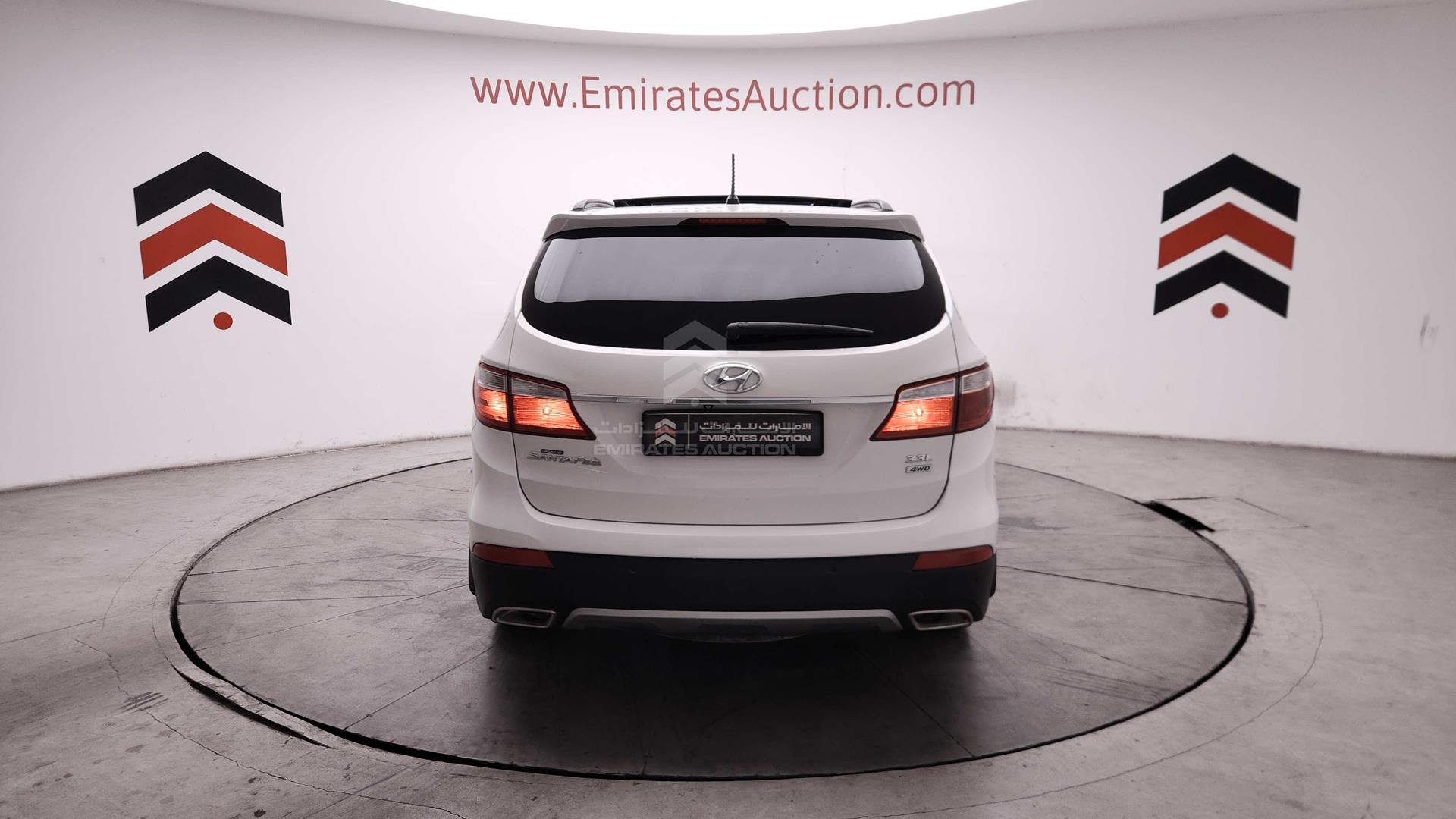 2016 HYUNDAI SANTA FE VIN: KMHSN81EXGU114119