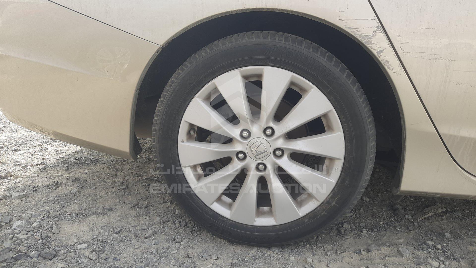 2013 HONDA ACCORD VIN: 1HGCR2637DA612178