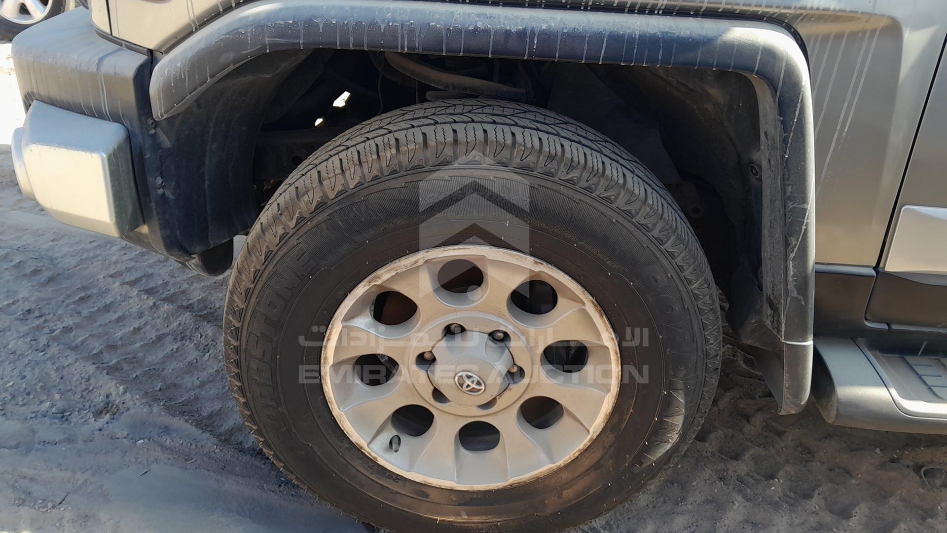 2011 TOYOTA FJ CRUISER VIN: JTEBU11F9BK101045