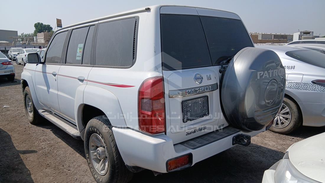 2021 Nissan Patrol — Rear Left Angle — Photo 7
