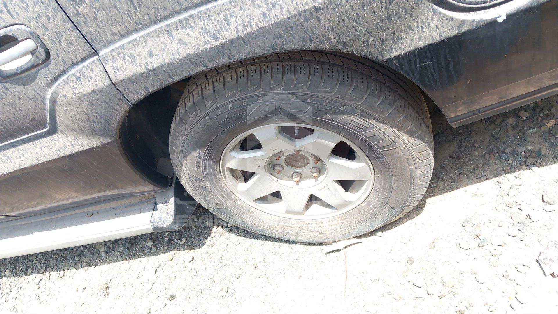 2004 CADILLAC ESCALADE VIN: 1GYEK63N84R291868