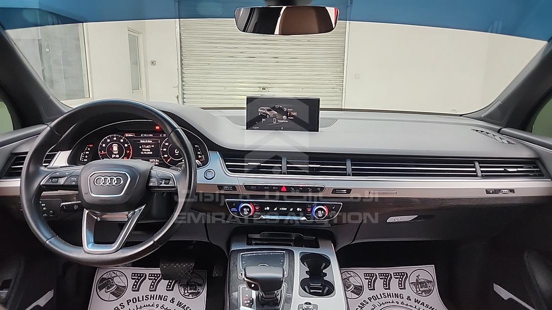 2017 Audi Q7 — Full Dashboard View — Photo 18