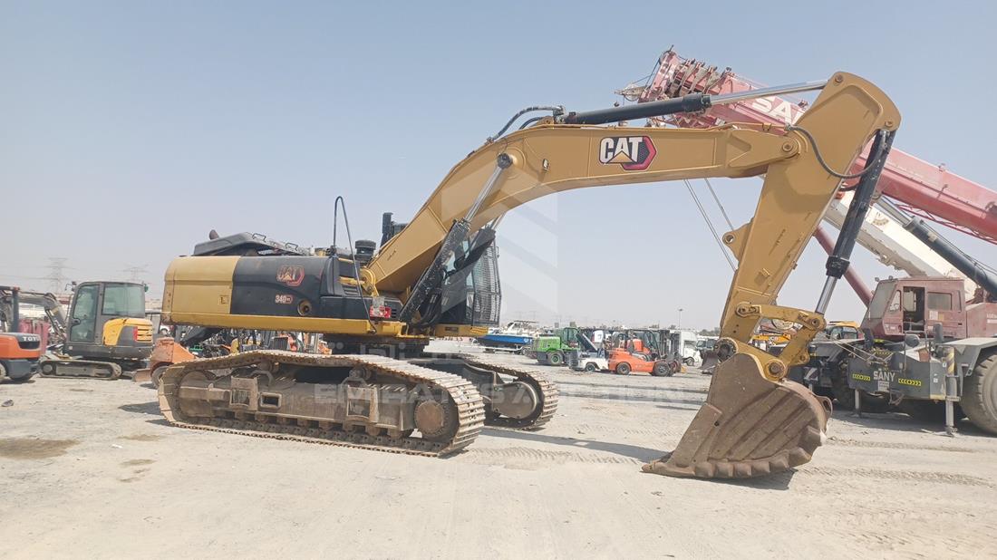2020 CAT 340D2L — Front Right Angle — Photo 10
