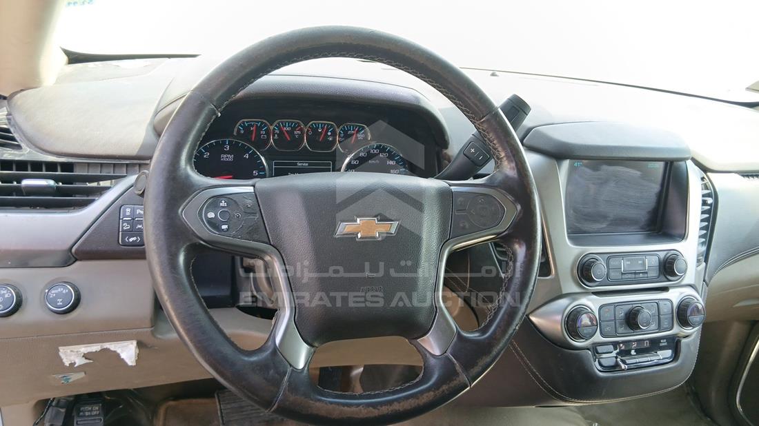 2019 Chevrolet Suburban — Steering & Mounted Controls — Photo 14