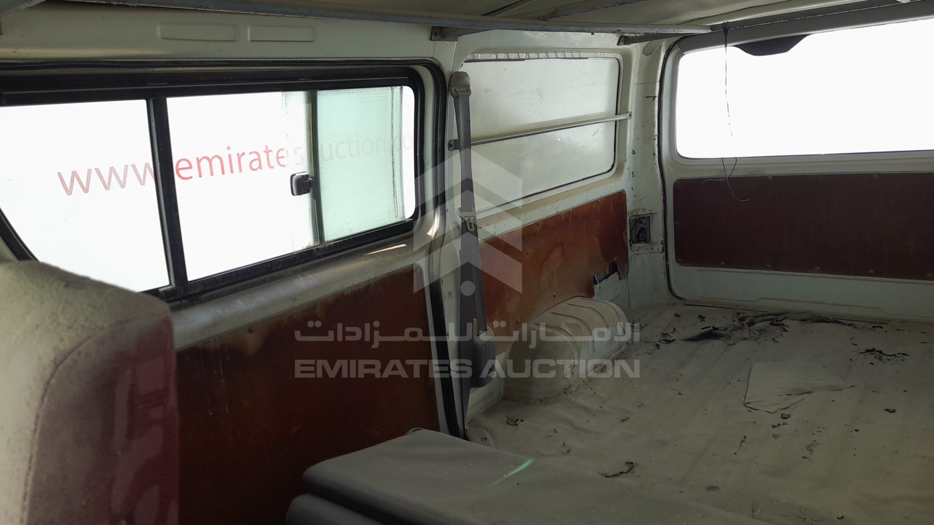 2006 TOYOTA HIACE VIN: JTFHX02P165000438