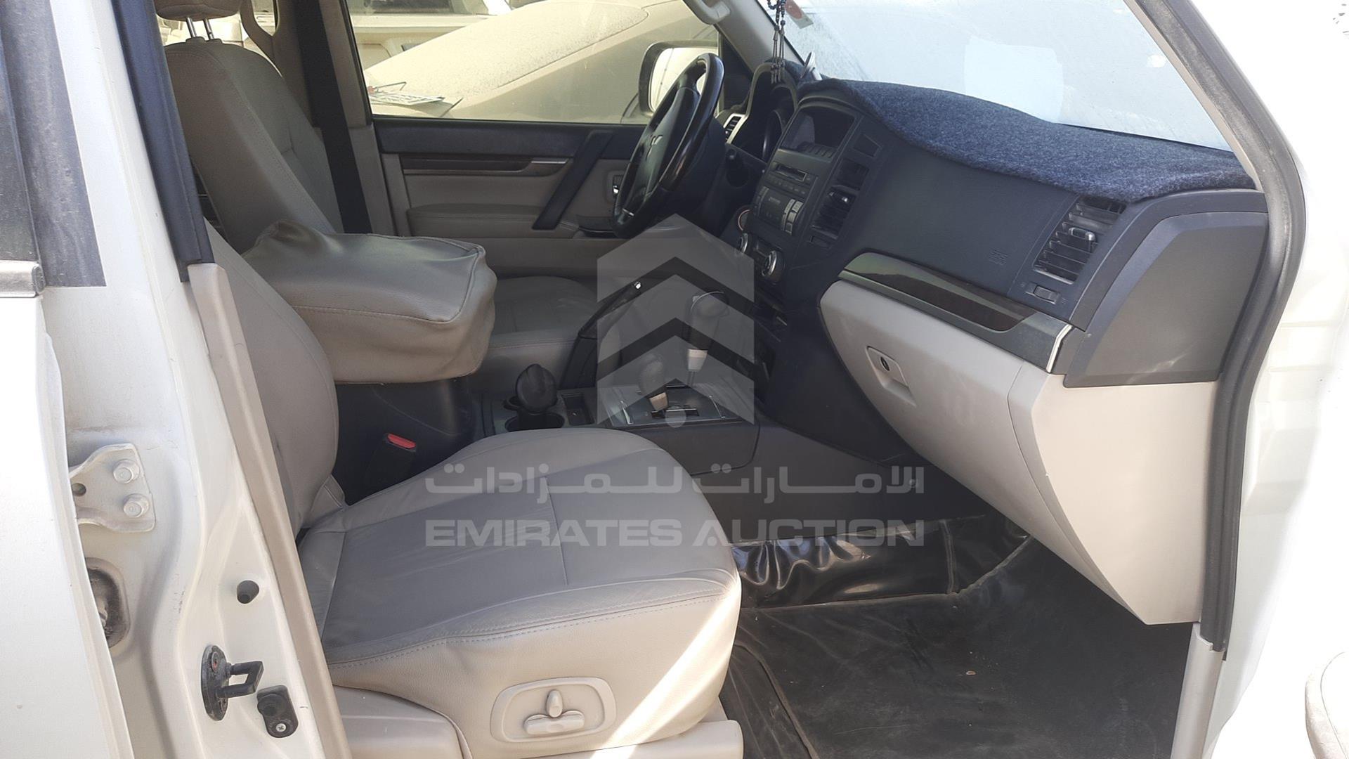 2013 MITSUBISHI PAJERO VIN: JMYLRV95WDJ704832