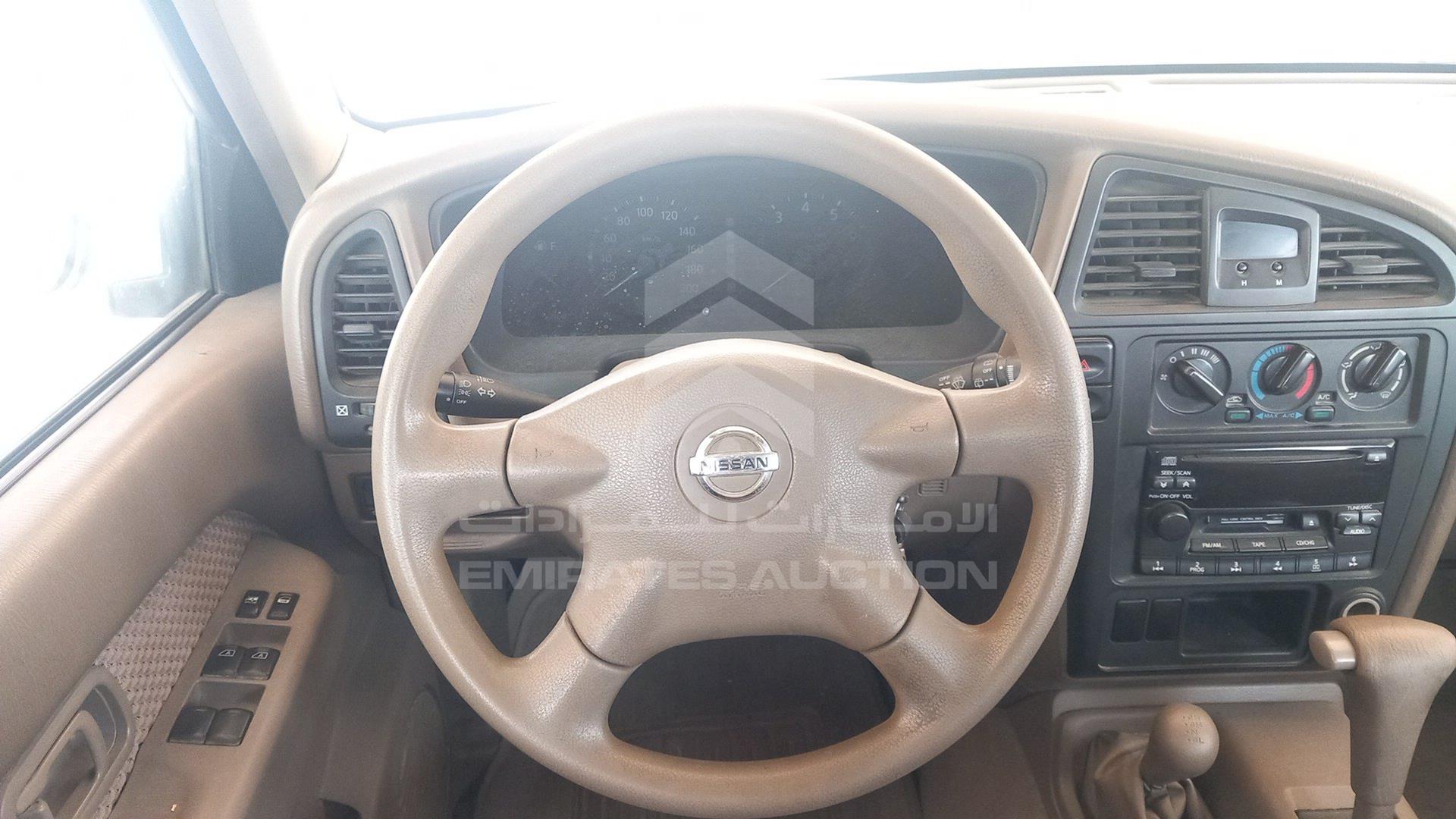 2005 NISSAN PATHFINDER VIN: JN8DR05Y75W808215