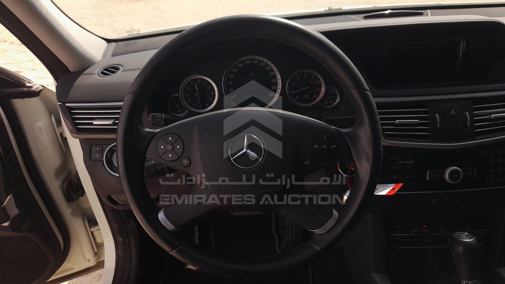 2011 MERCEDES E 200 VIN: WDDHF4JB3BA411954
