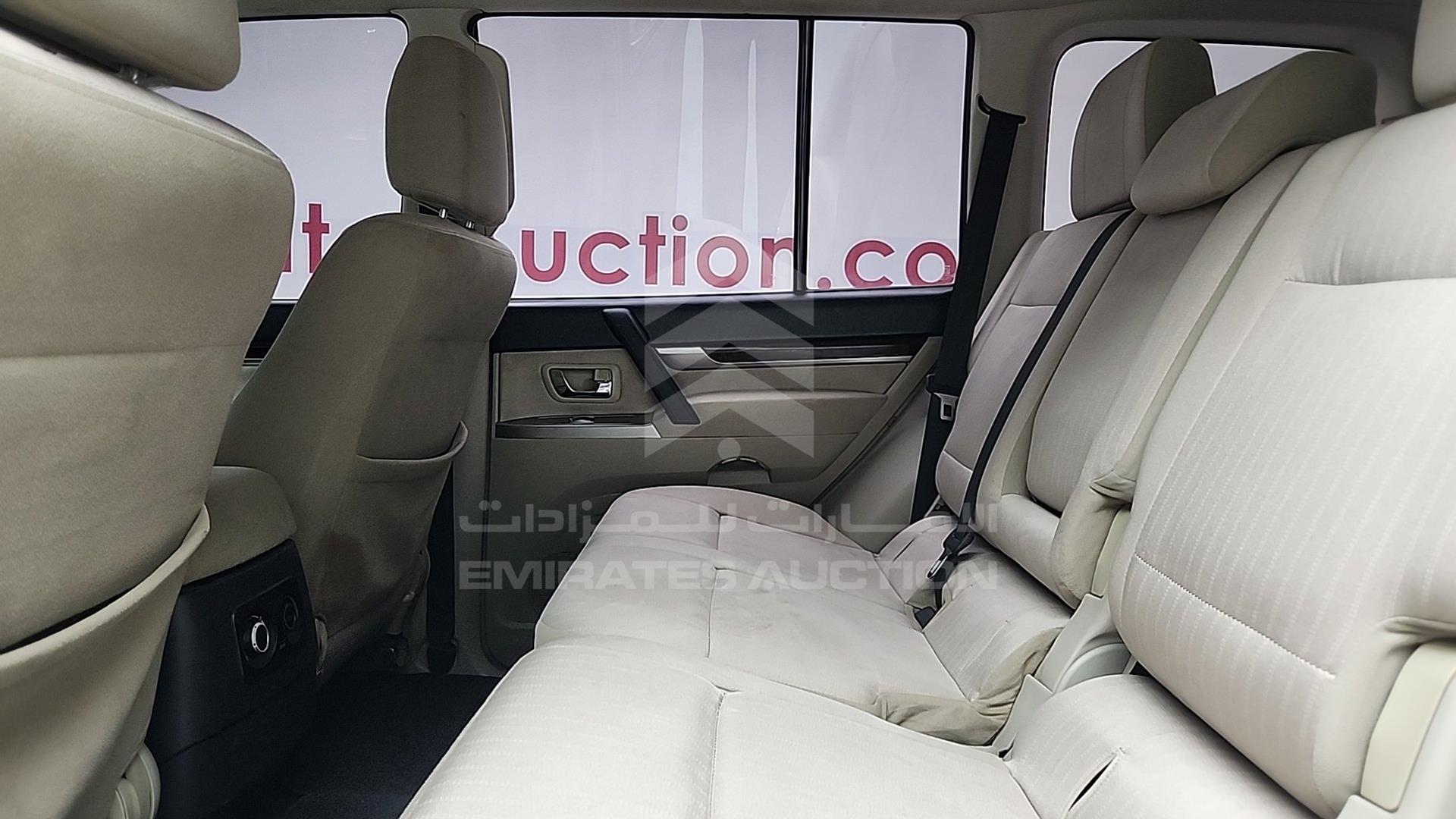 2014 MITSUBISHI PAJERO VIN: JMYLRV95WEJ708829