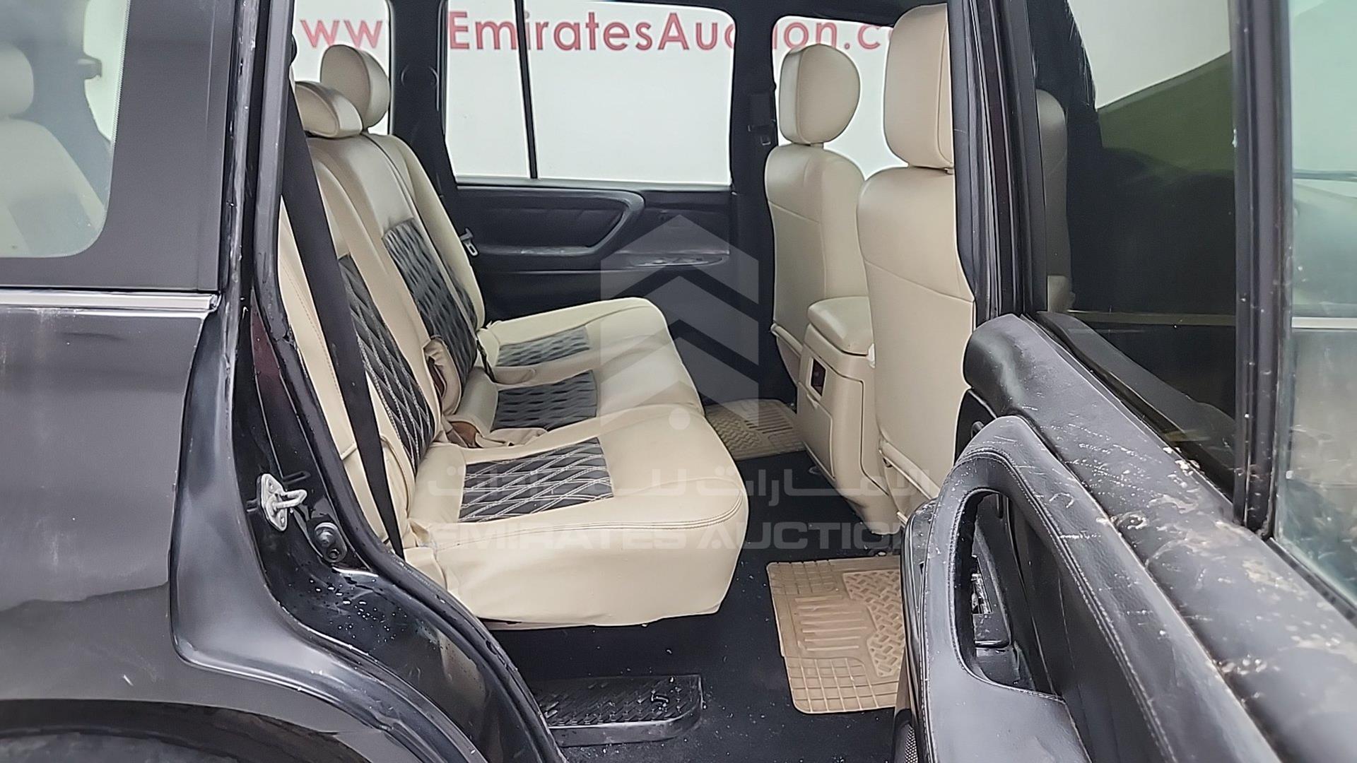2005 TOYOTA LAND CRUISER VIN: JTEHJ09J855117441