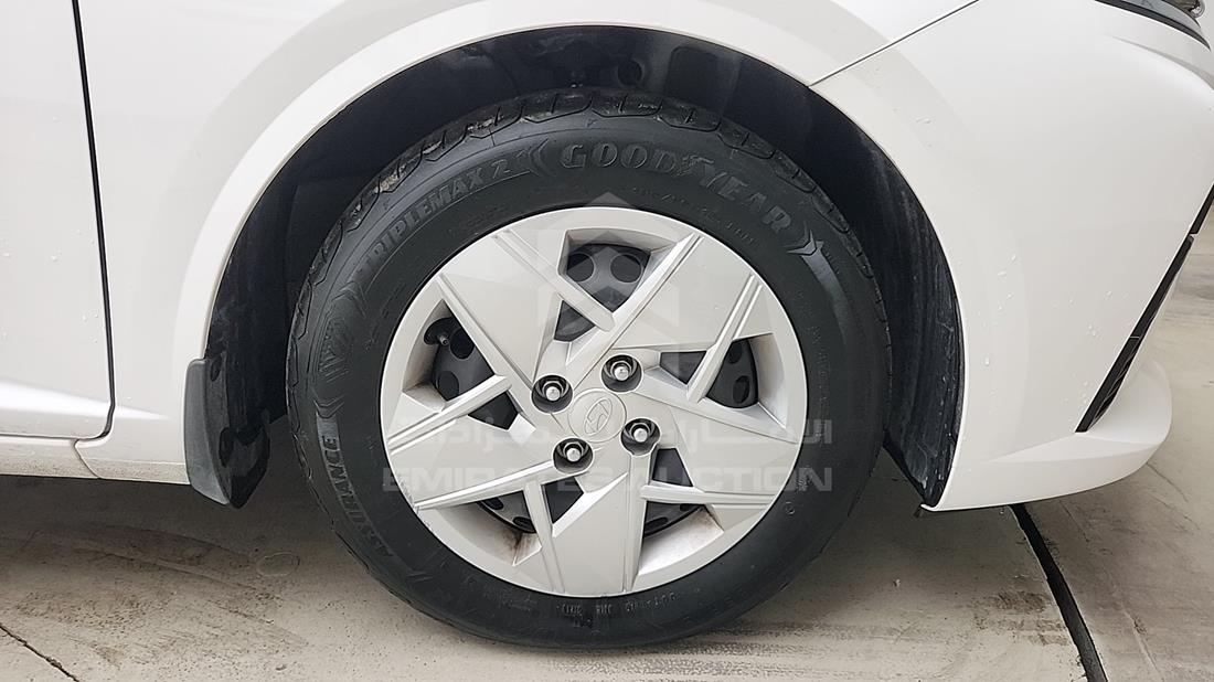 2025 Hyundai Accent — Front Right Tyre — Photo 33