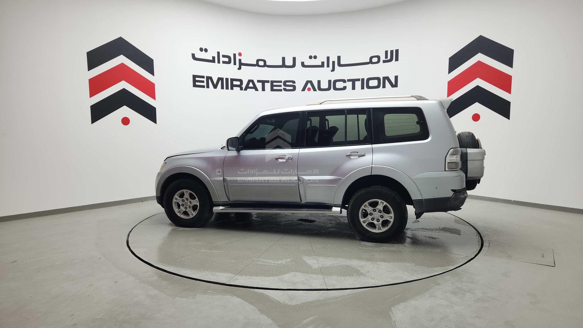 2007 MITSUBISHI PAJERO VIN: JMYLRV93W7J708656