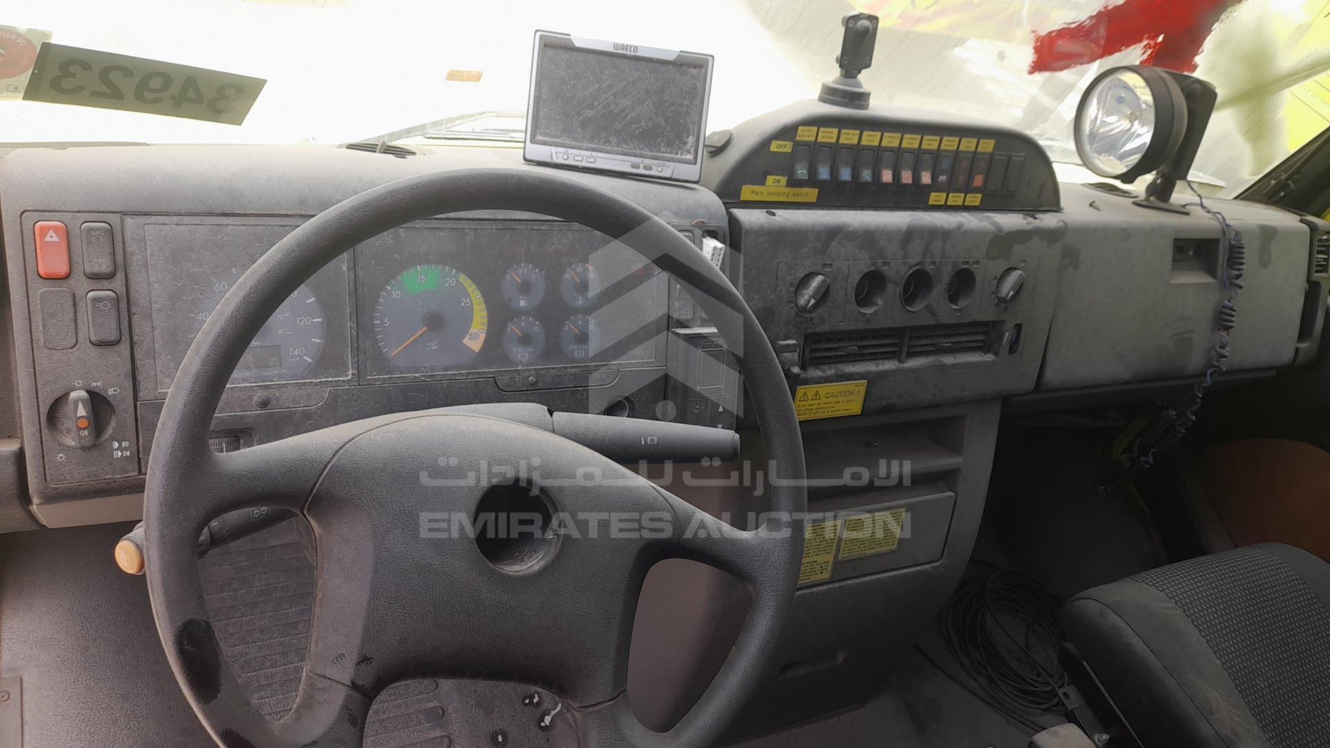 0 MERCEDES --- VIN: WD3D049349N137250