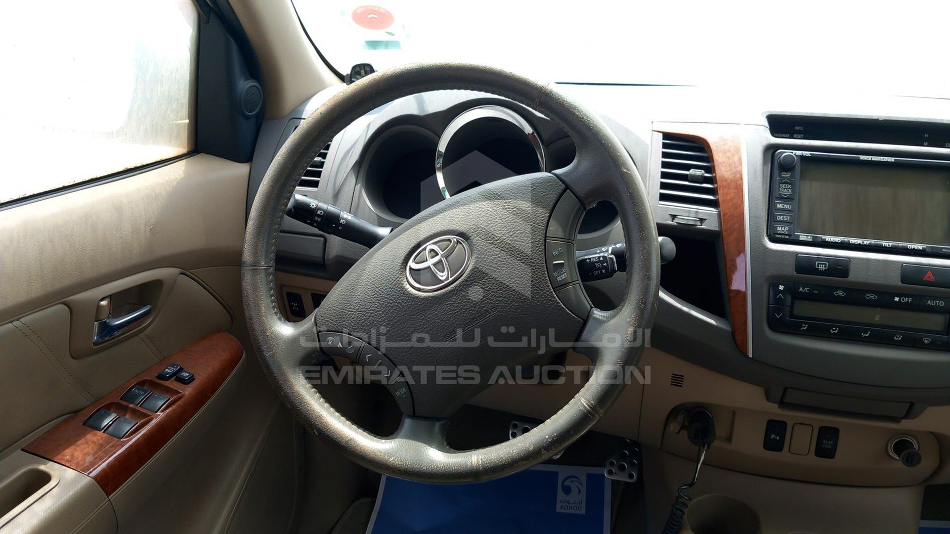 2009 TOYOTA FORTUNER VIN: MHFYU59G597009614