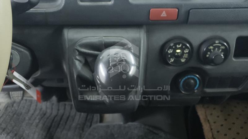 JTFHX02P0G0106555 Auction: EmiratesAuction Lot: 406209 JTFHX02P0G0106555 Toyota Hiace 2016 WHITE Photo 17
