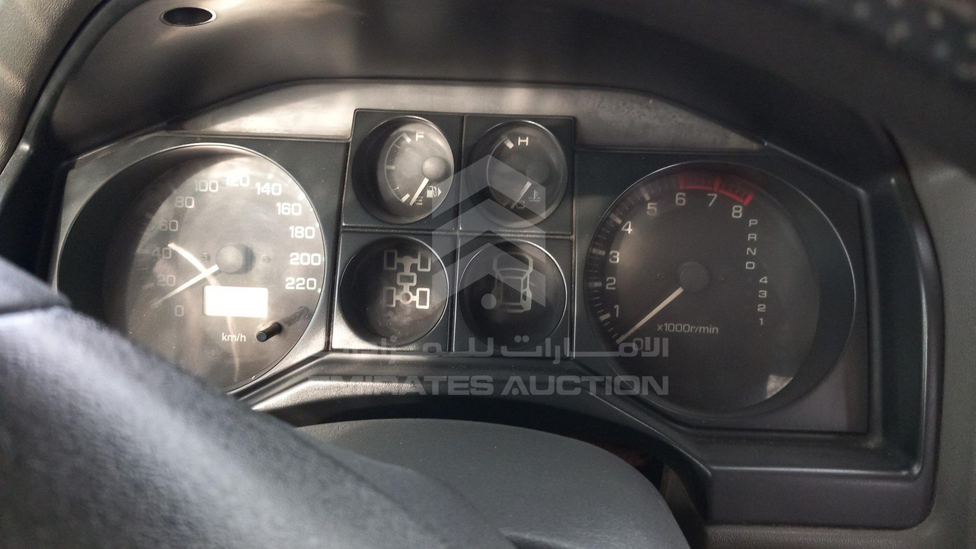 2005 MITSUBISHI PAJERO VIN: JE4MR62M05J708962