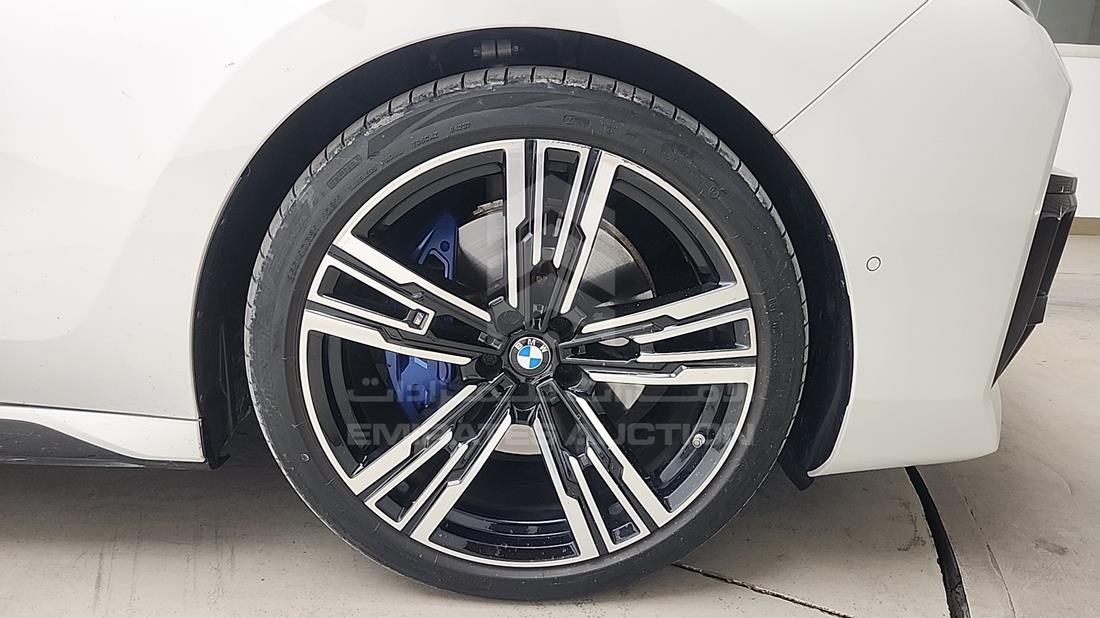 2023 BMW 735 I — Front Right Tyre — Photo 40