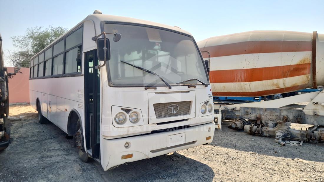 2009 Tata Bus — Front Right Angle — Photo 10