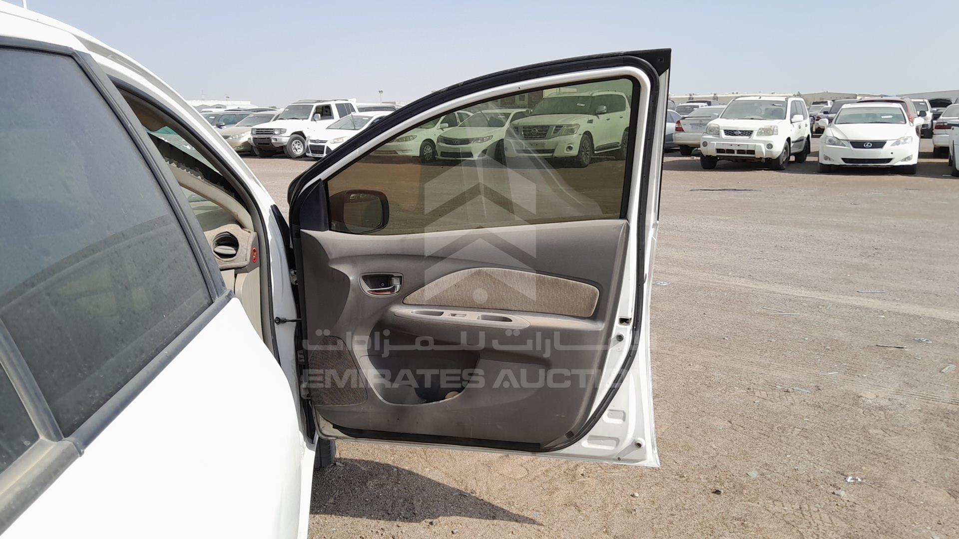 2010 TOYOTA YARIS VIN: JTDBW9233A1186325