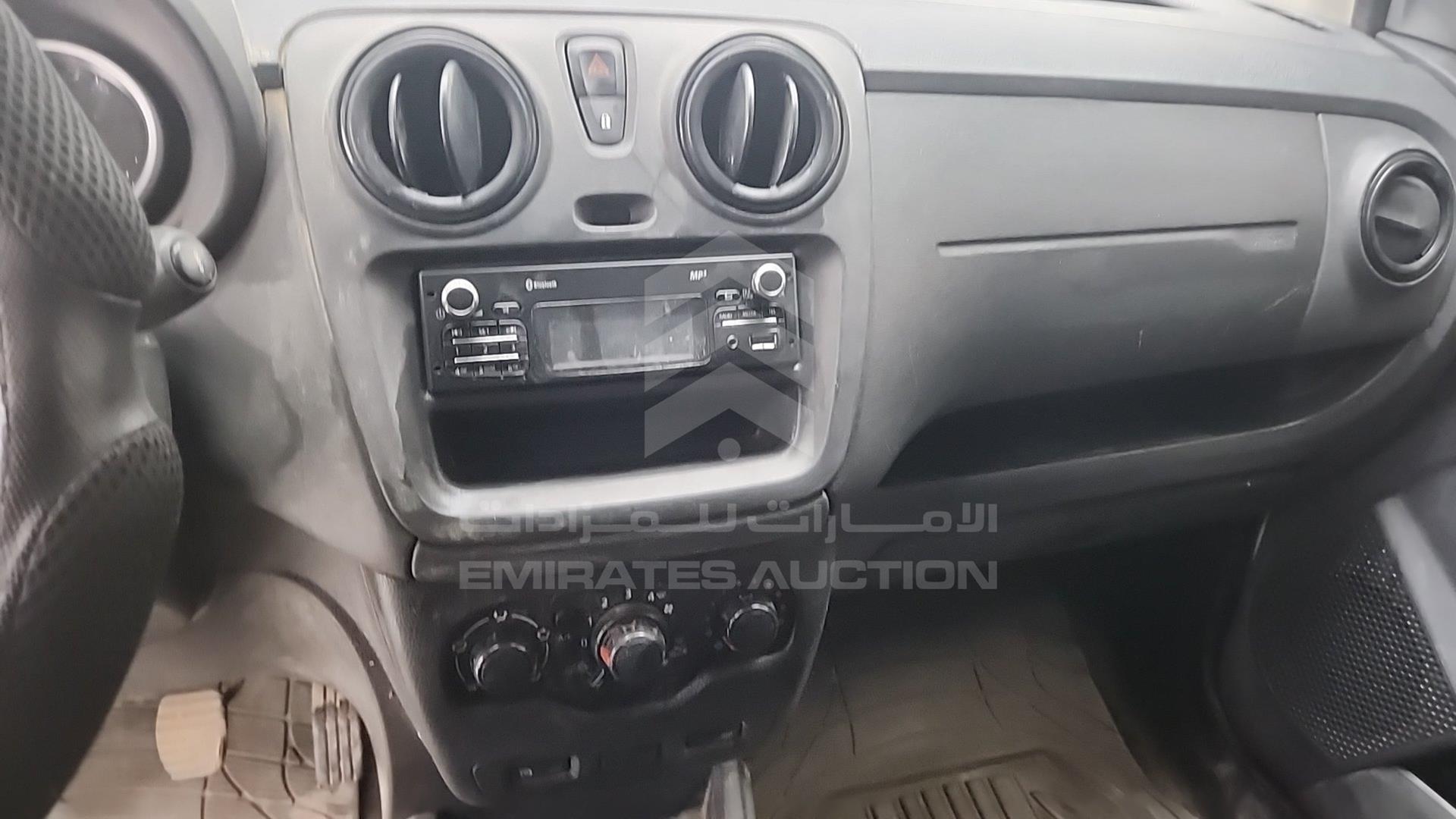 2018 RENAULT DOKKER VIN: VF18SRB42JG595166