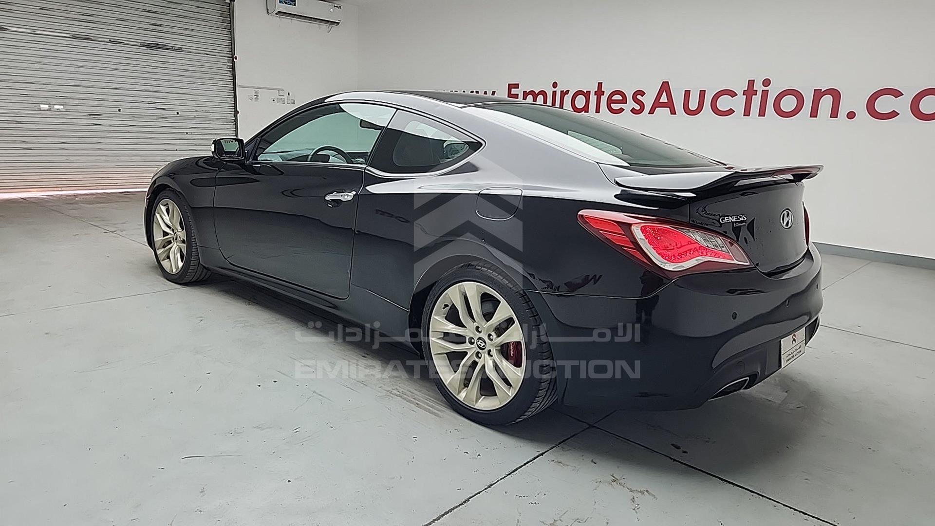 2015 HYUNDAI GENESIS VIN: KMHHU61H5FU116239