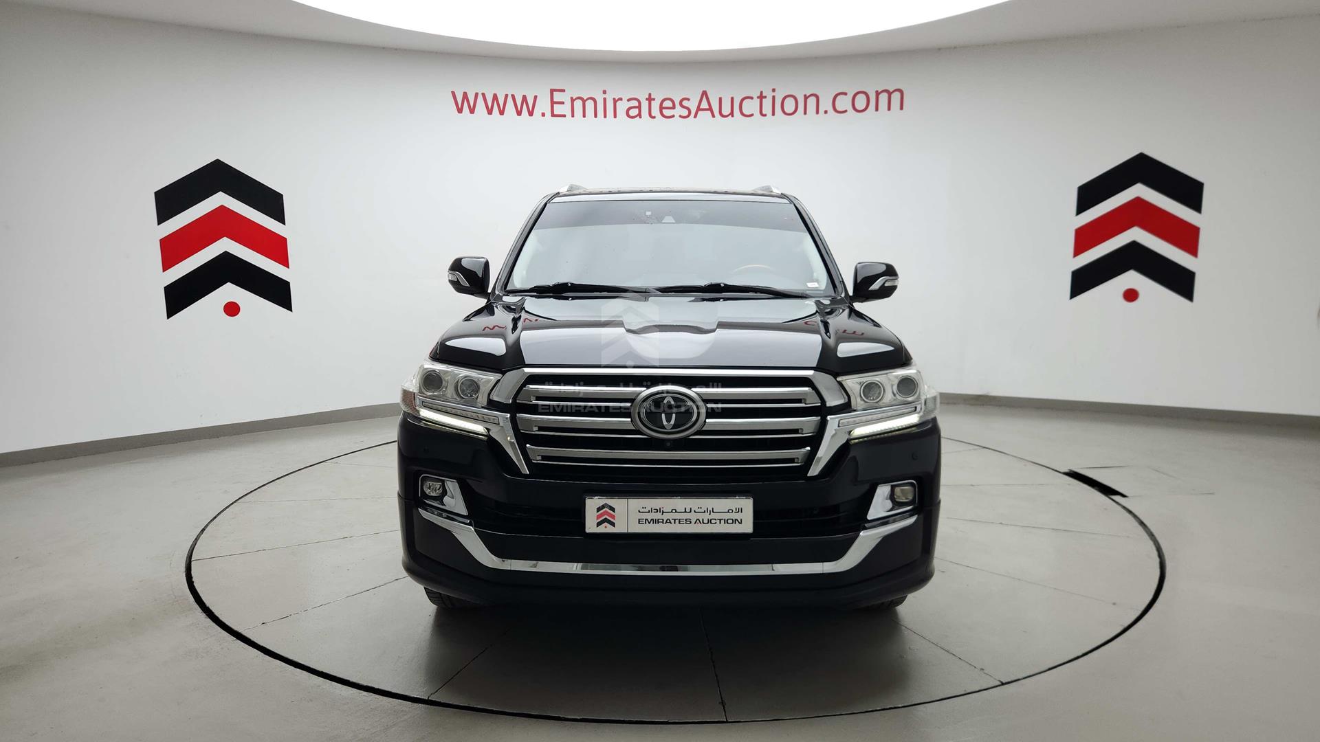 2018 TOYOTA LAND CRUISER VIN: JTMHY05J6J4073218