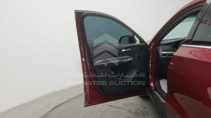 VIN: 1GYFZDR46KF200761 Auction: EmiratesAuction Lot: 421576 VIN: 1GYFZDR46KF200761 Cadillac XT 4 2019 RED Photo 17