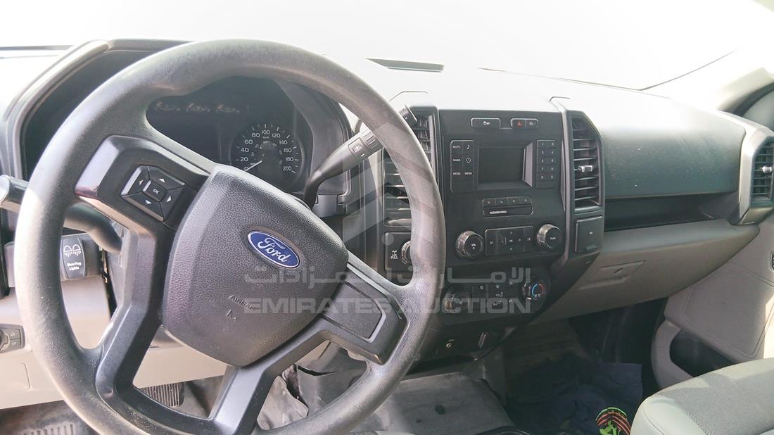 فورد اف 150 2019 — زاوية الواجهة الكاملة — صورة 16