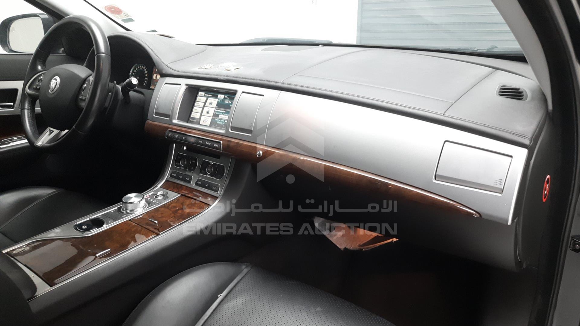 2012 JAGUAR XF VIN: SAJAA06F8CLS37272