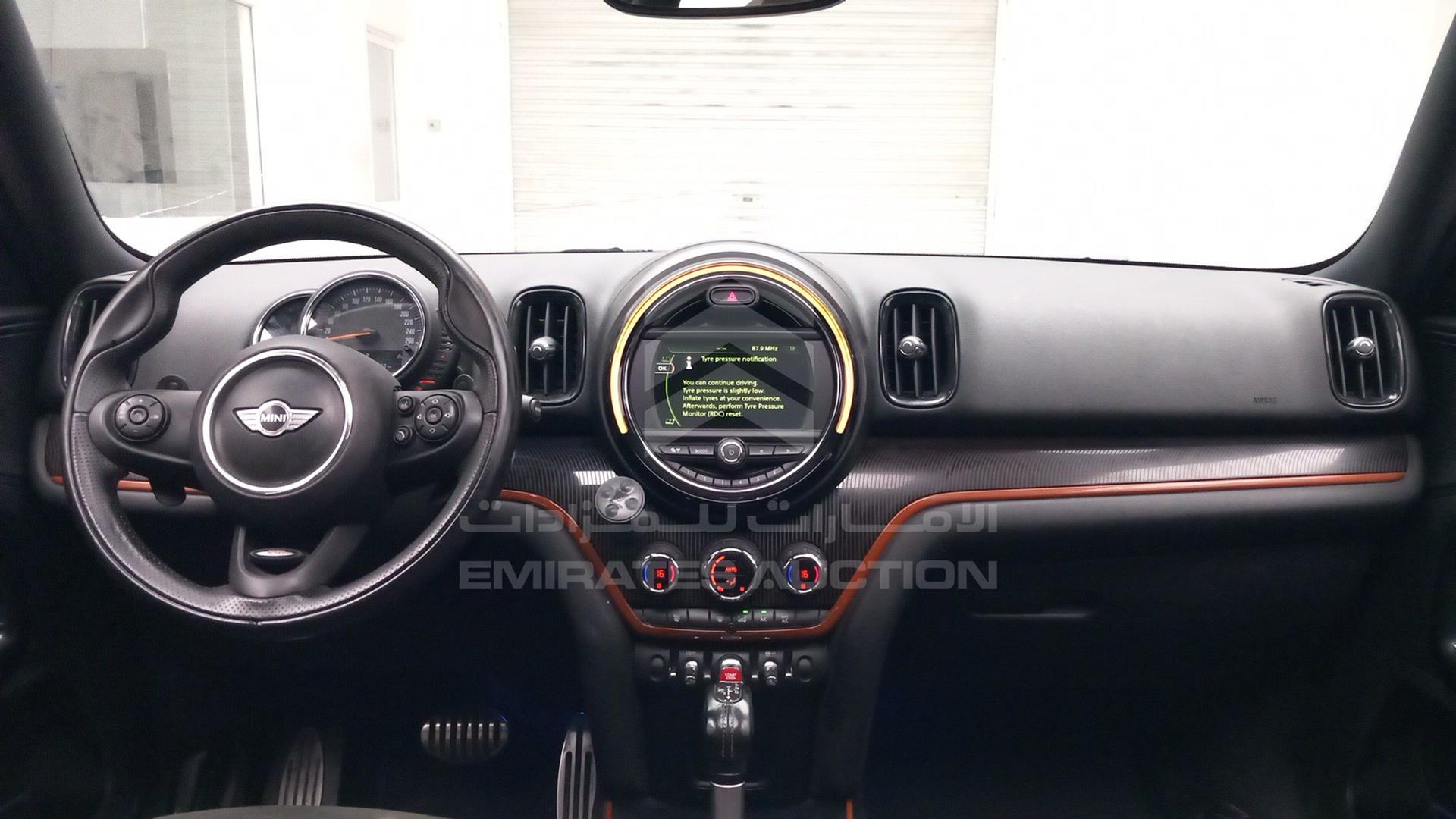 2017 MINI COOPER COUNTRYMAN VIN: WMWYT1102H3B65489