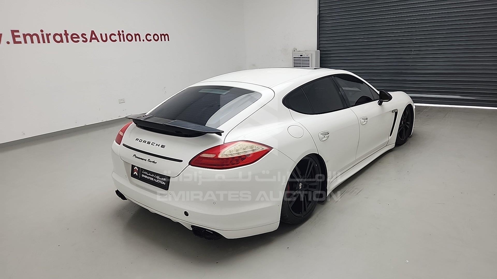 2011 PORSCHE PANAMERA VIN: WP0ZZZ97ZBL080132