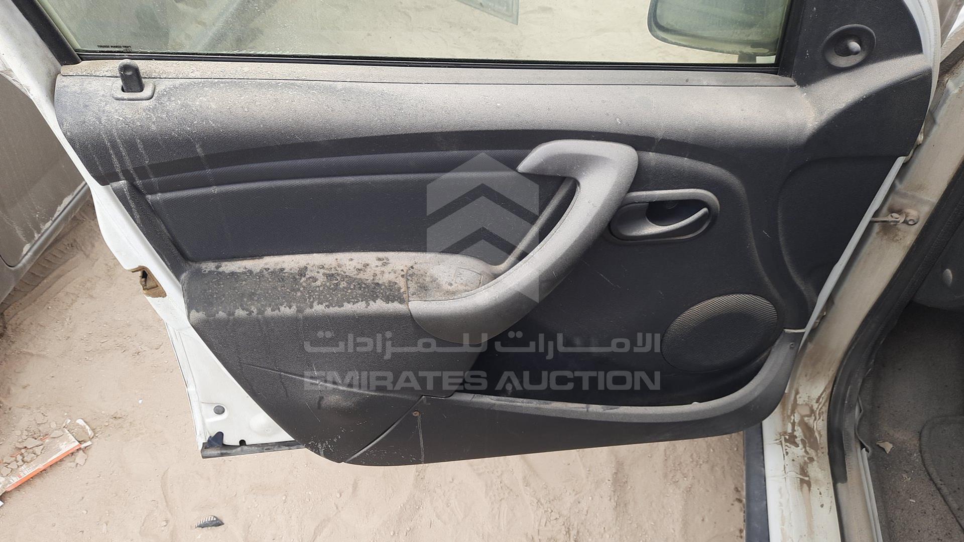 2015 RENAULT DUSTER VIN: VF1HSRCA8FA518610