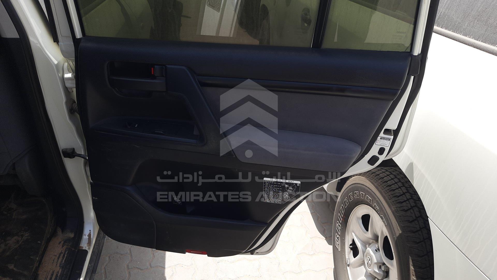 2011 TOYOTA LAND CRUISER VIN: JTMDU09J2B4035006