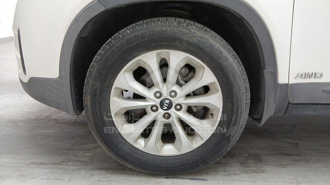 2014 Kia Sorento — Front Left Tyre — Photo 49