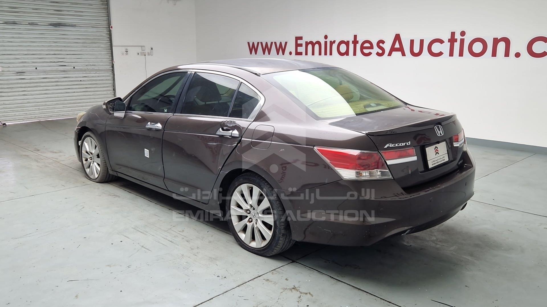 2011 HONDA ACCORD VIN: JHMCP267XBC405694