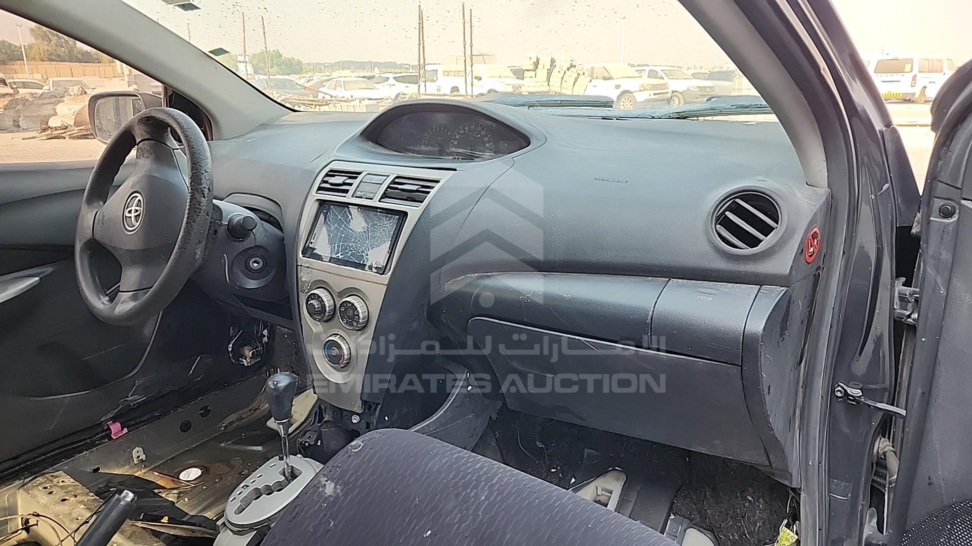2009 TOYOTA YARIS VIN: JTDBW923294031632