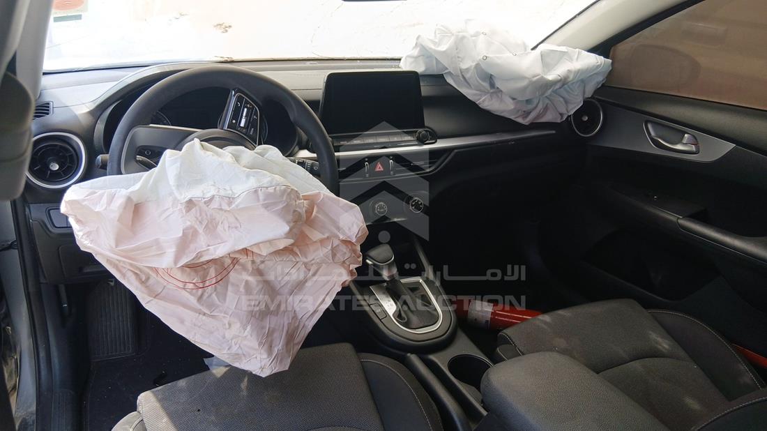 كيا سيراتو 2023 — زاوية الواجهة الكاملة — صورة 15