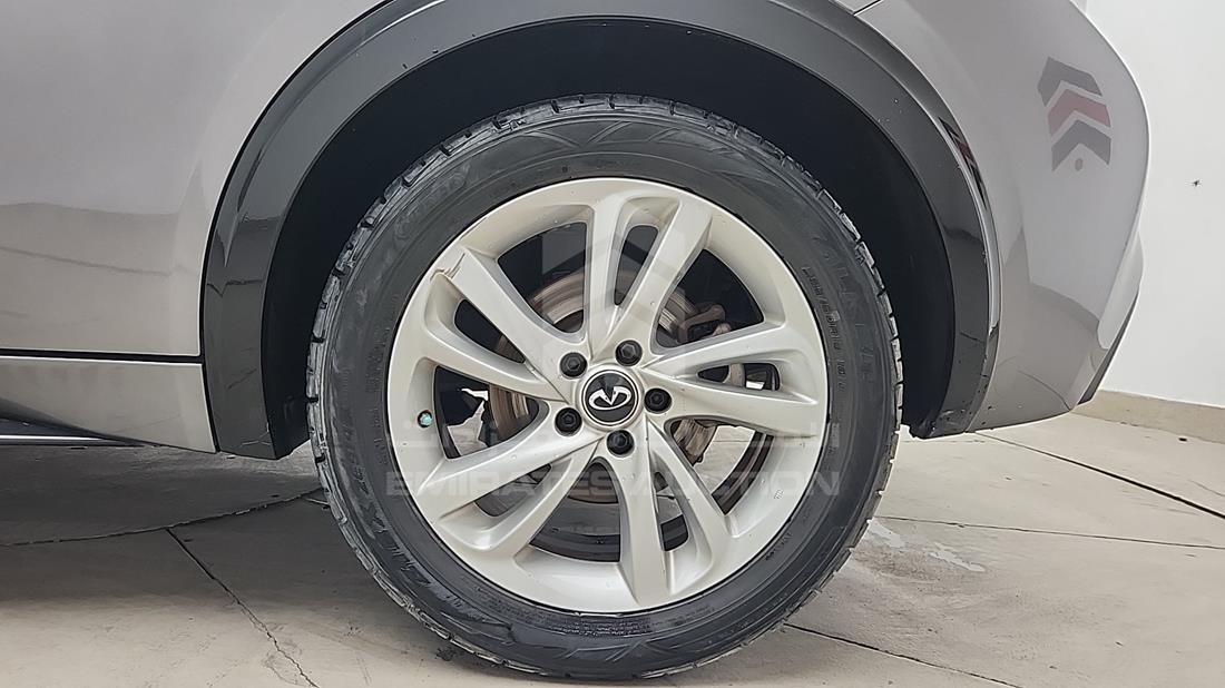 2017 Infiniti QX 30 — Rear Left Tyre — Photo 37