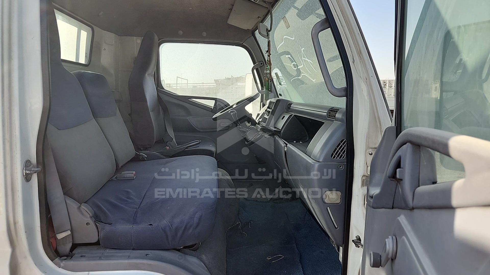 2015 MITSUBISHI CANTER VIN: JL7B6E1P2FK012134