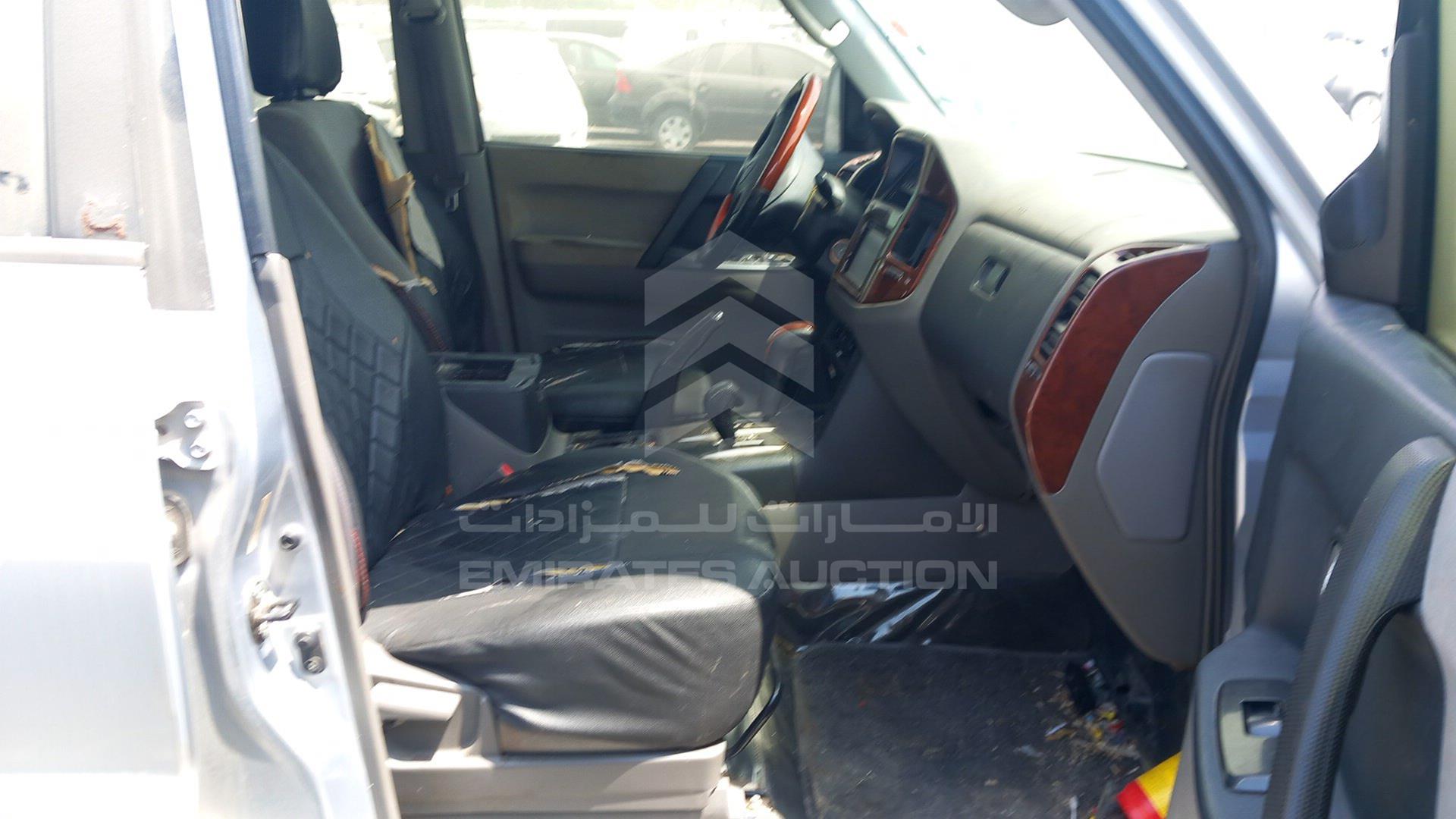 2006 MITSUBISHI PAJERO VIN: JMYLRV73W6J713137